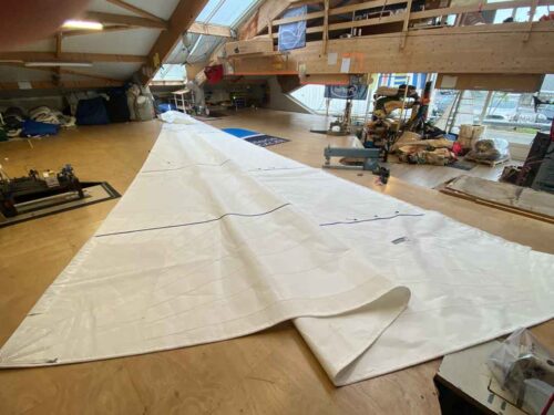 Voile laminée DYS de croisière conçue pour offrir performance, fiabilité et durabilité en navigation