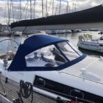 Capote de bateau réalisée sur mesure par notre atelier de sellerie et voilerie