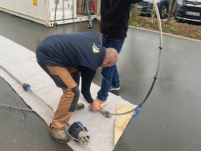 Gréement de voilier avec étai, génois sur enrouleur et haubanage monotoron ROD