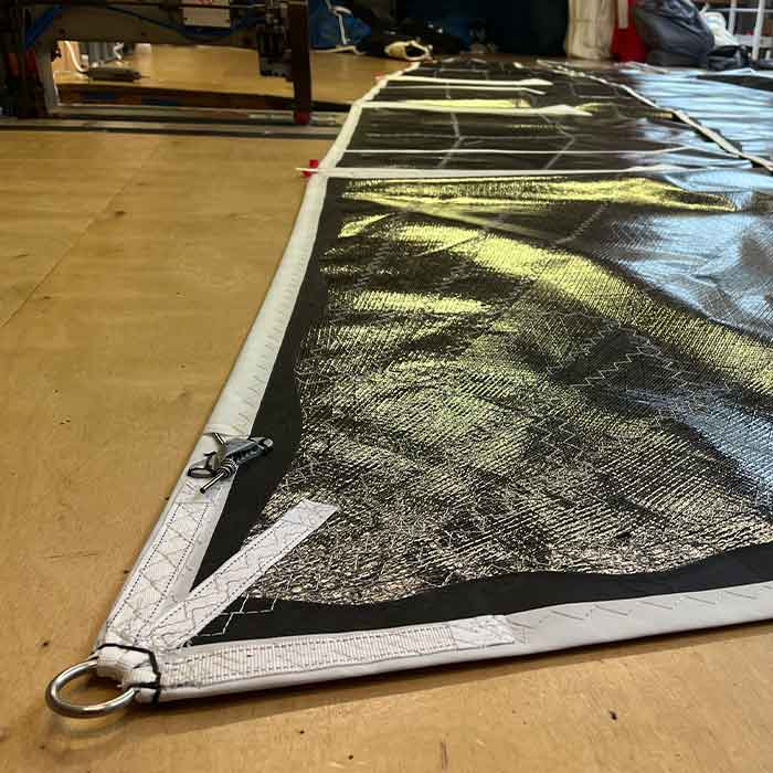Voile laminée de régate conçue pour maximiser les performances et la vitesse en navigation